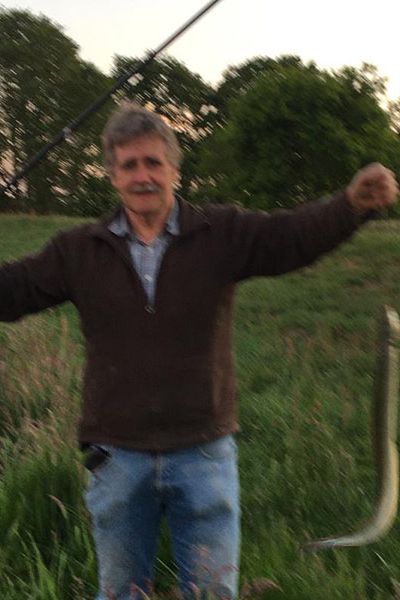 Bernhard Hollje mit Aal