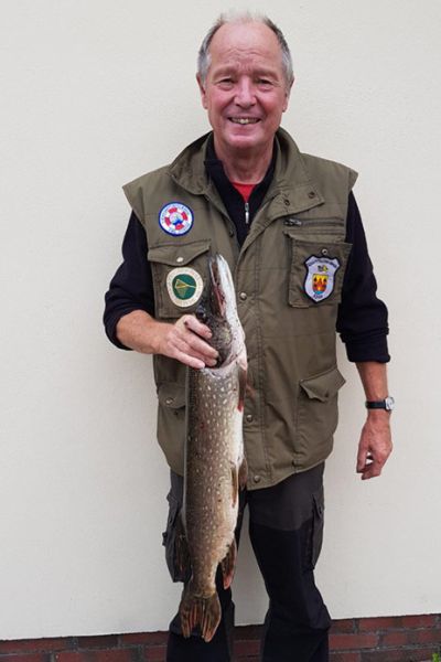 Hans-Dieter Pacholke, Hecht