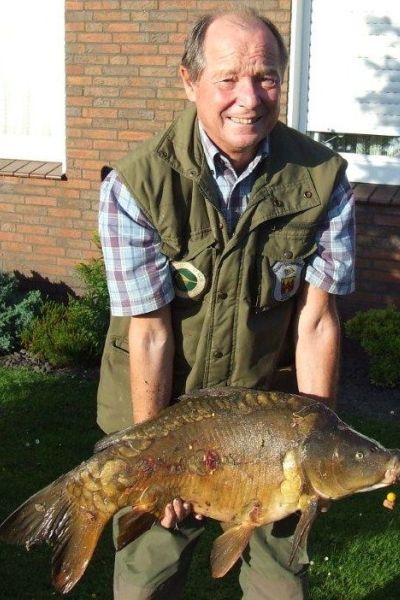 Hans-Dieter Pacholke, Spiegelkarpfen