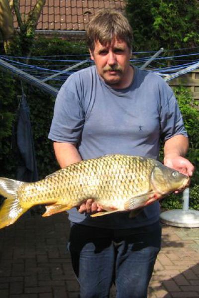 Bernhard Hollje, Schuppenkarpfen