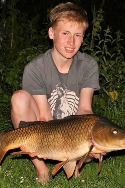 Jonas Töpfel, Schuppenkarpfen