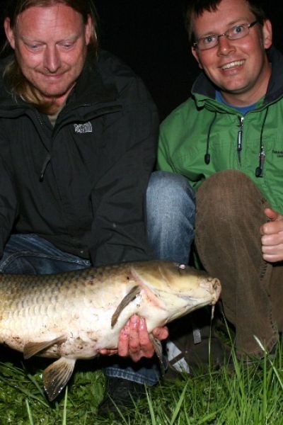 Stefan Töpfel & Kollege Gerd, Karpfen