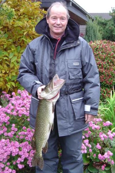 Hans-Dieter Pacholke, Hecht