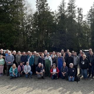 Viele Helfer engagieren sich bei Gewässer- und Dorfreinigung in Apen